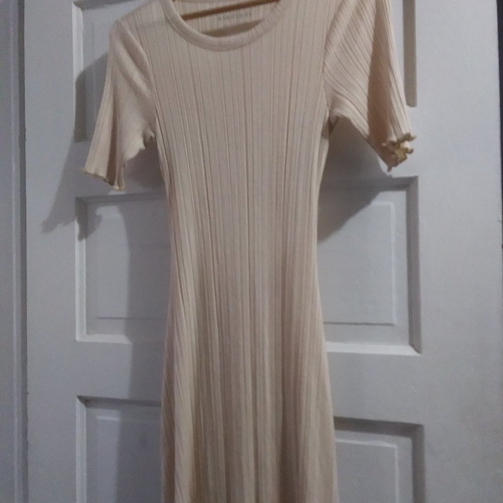 EVERLANE OPEN BACK RIBBED DRESS crew neck in Parchment/biege sz M